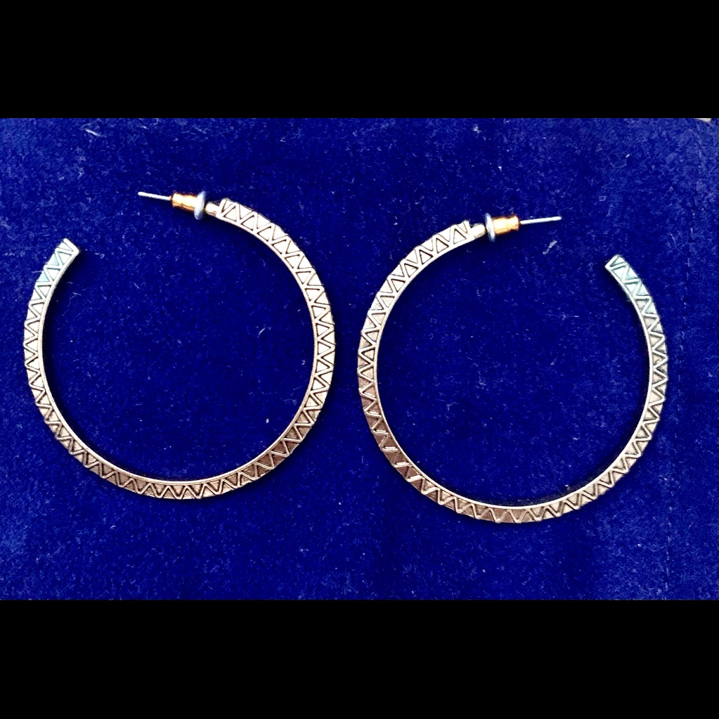 Urban Outfitters GoldBronze Medium Hoops With Unique Zig Zag Design 22$